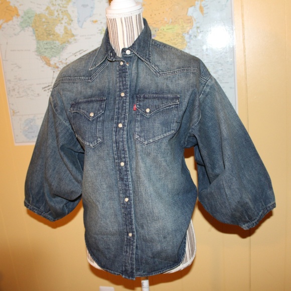 🎉NWOT! Levi's Western Style Top w/ Puffer Sleeves - Picture 2 of 6